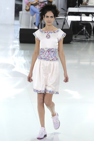 Chanel Couture Collection at Paris Fashion Week