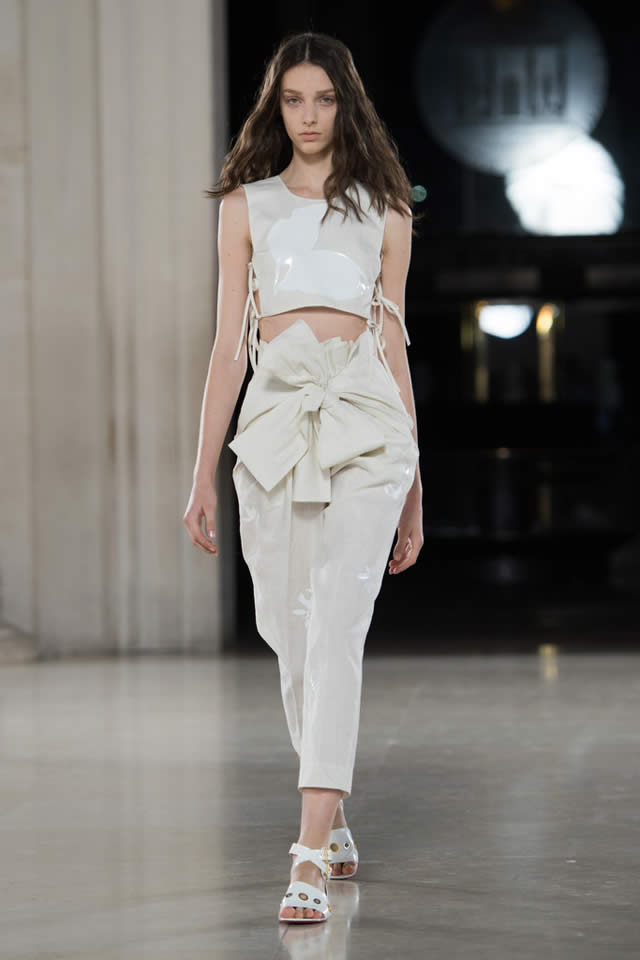 Latest Collection by Jonathan Saunders Spring Summer 2015