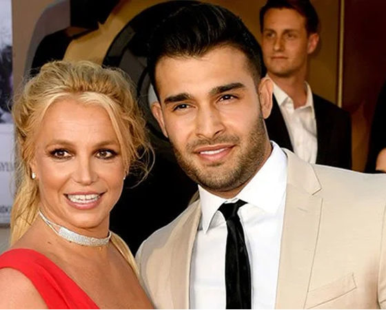 Britney Spears, boyfriend Sam Asghari over the moon