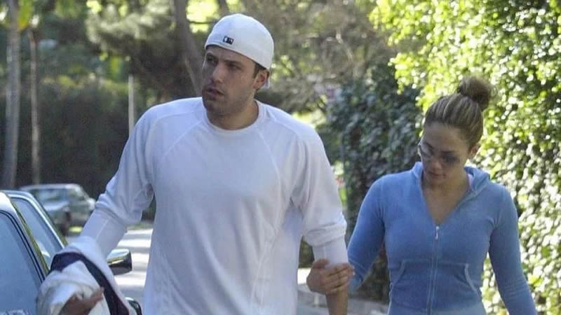 Jennifer Lopez and Ben Affleck walk in the Hamptons